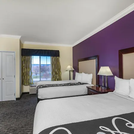 La Quinta Inn & Suites By Wyndham Loveland Estes Park-2