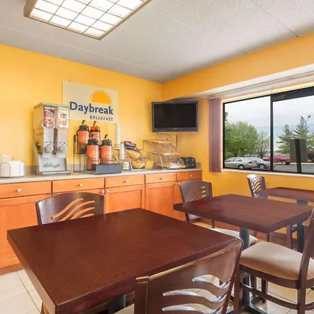 Days Inn By Wyndham Columbus Fairgrounds-2