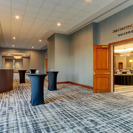 The Chattanoogan Hotel, Curio Collection By Hilton-2