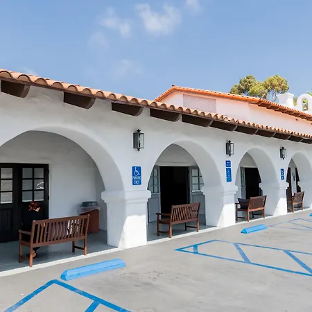 Hampton Inn & Suites San Clemente - Fully Renovated-3