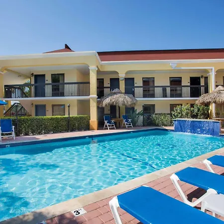 Days Inn By Wyndham Florida City-3
