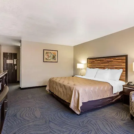 Quality Inn Fallbrook I-15-3
