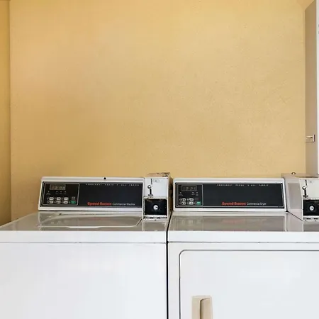 Super 8 By Wyndham Ormond Beach-2
