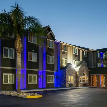 Microtel Inn & Suites By Wyndham Tracy-2
