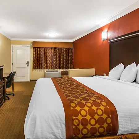 Rodeway Inn & Suites Corona-3