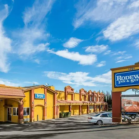 Rodeway Inn & Suites Corona-2