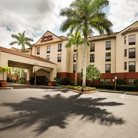 Hampton Inn & Suites Fort Myers Beach/Sanibel Gateway-2