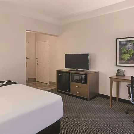La Quinta By Wyndham Orlando Ucf-2