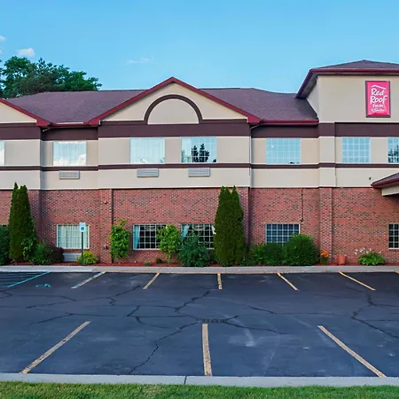 Red Roof Inn & Suites Lake Orion / Auburn Hills-2