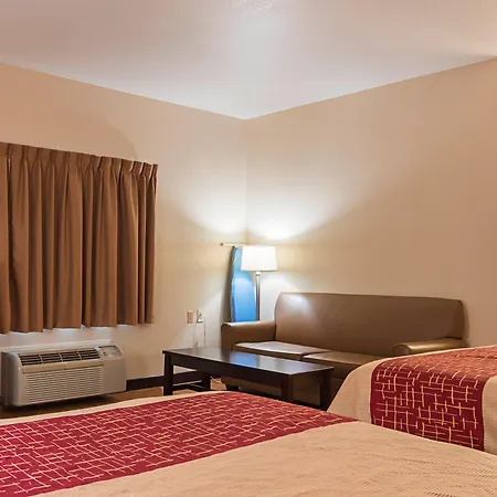 Red Roof Inn & Suites Lake Orion / Auburn Hills-3