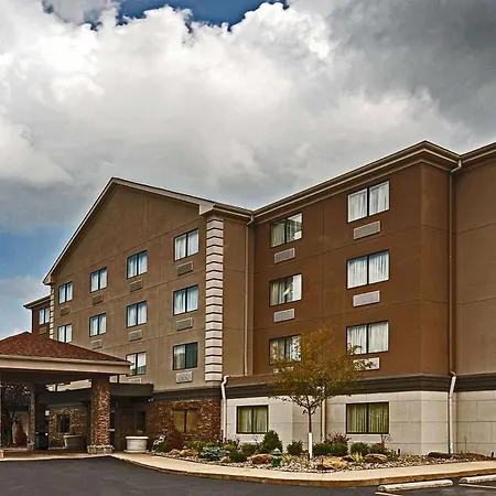 Comfort Inn & Suites Copley Akron-3