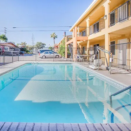 Econo Lodge Inn & Suites Lodi - Wine Country Area-2