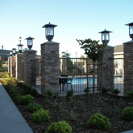 Hampton Inn & Suites Manteca-3