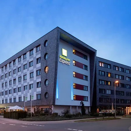 Holiday Inn Express Bremen Airport By Ihg-2