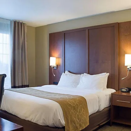 Comfort Suites Minot South-2
