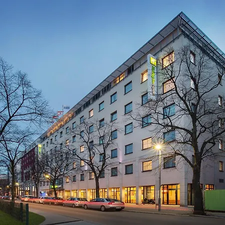 Holiday Inn Express Berlin City Centre By Ihg-2