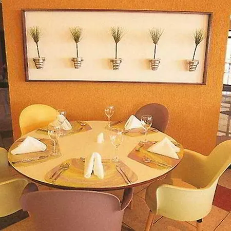 Iate Plaza Hotel Oficial-2