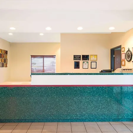 Super 8 By Wyndham Bonne Terre-2