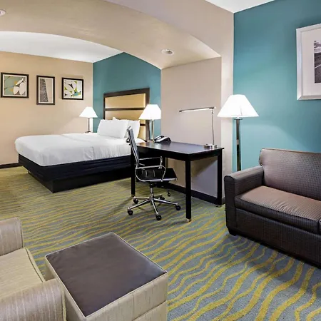 La Quinta Inn & Suites By Wyndham Durant-2