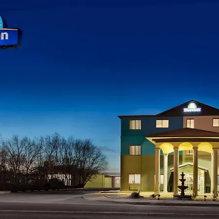 Days Inn By Wyndham Bernalillo-3
