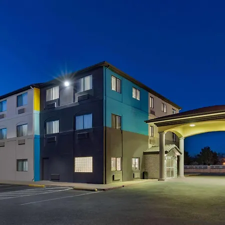 Days Inn By Wyndham Bernalillo-2