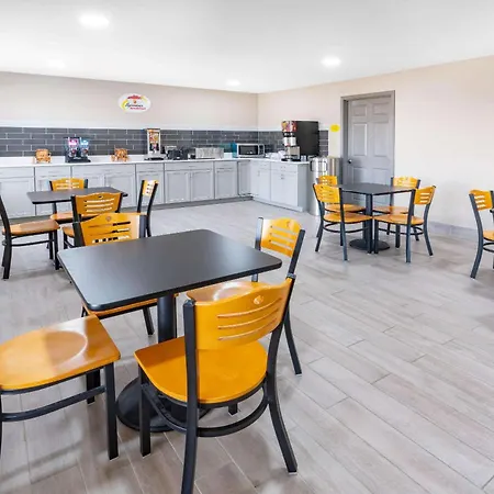 Super 8 By Wyndham Amarillo West-3