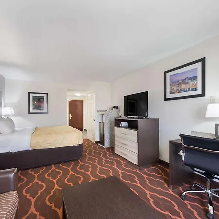 Quality Inn & Suites Huntsville Research Park Area-2