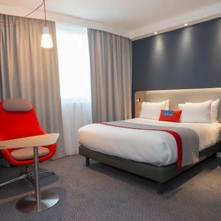 Holiday Inn Express Paris - Velizy By Ihg-2