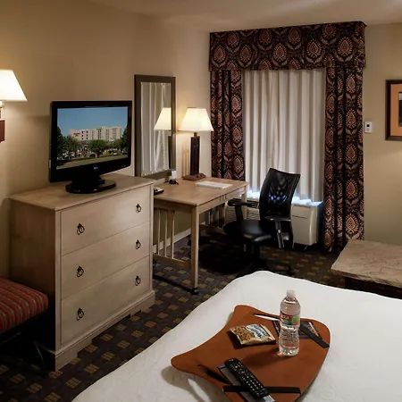 Hampton Inn Austin Round Rock-2