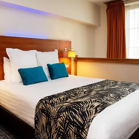 Best Western Plus Hôtel Colbert-3