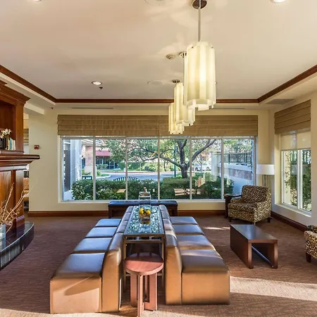 Hilton Garden Inn Fairfield-2
