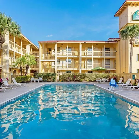 La Quinta Inn By Wyndham Orlando Airport West-3