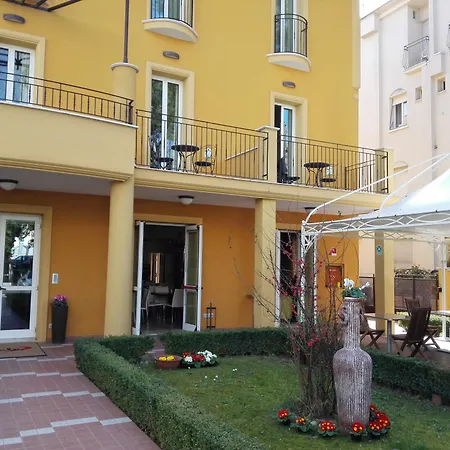 Hotel Alibi-3