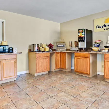 Days Inn By Wyndham Elizabeth City-2