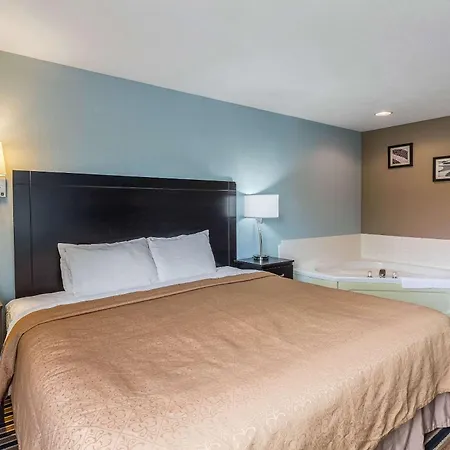Rodeway Inn Ludington-3