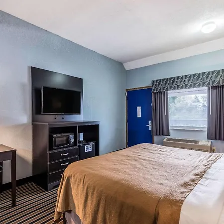 Rodeway Inn Ludington-2