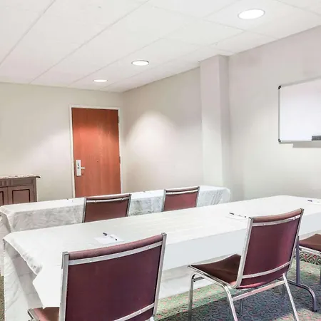Microtel Inn & Suites Marianna-3