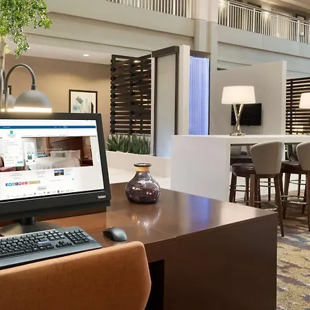 Embassy Suites By Hilton Chicago Lombard-2