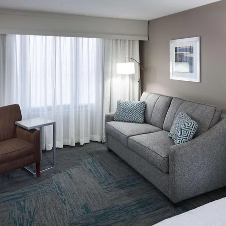Hampton Inn St Louis- At The Arch-3