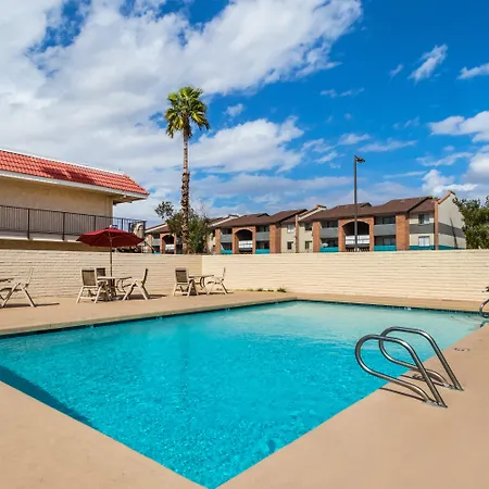 Red Roof Inn Phoenix- Midtown-3