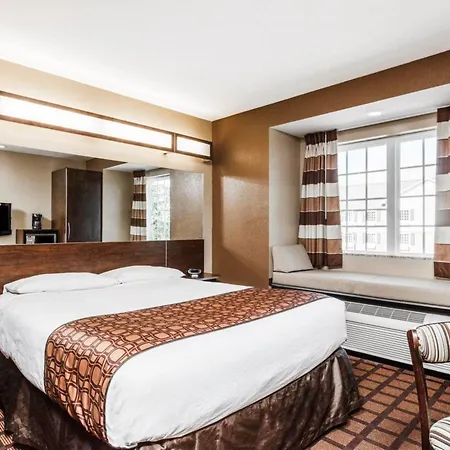 Microtel Inn & Suites By Wyndham Macon-2