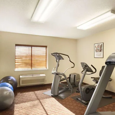 Baymont By Wyndham Sioux Falls-2