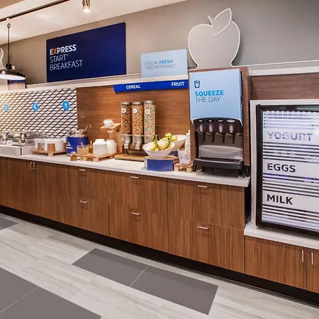 Holiday Inn Express - Waldorf By Ihg-2