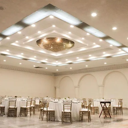 Radisson Hotel & Convention Center Toluca-3