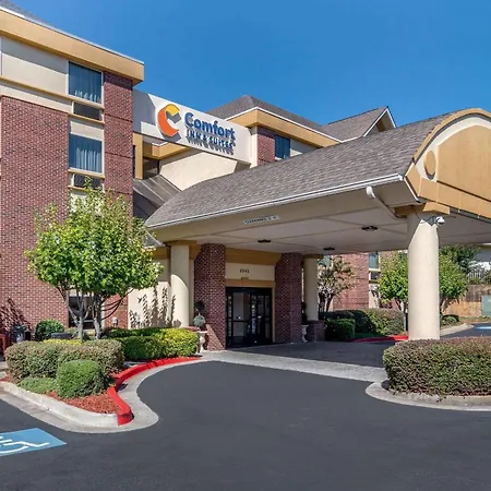 Comfort Inn & Suites Suwanee - Sugarloaf-2
