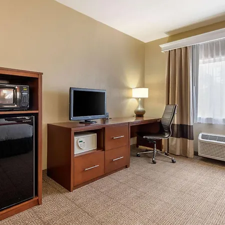 Comfort Suites Fort Collins Near University-3