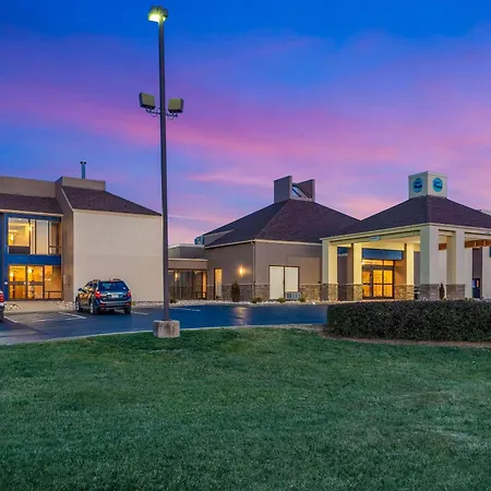 Clarion Pointe Harrisonburg-2
