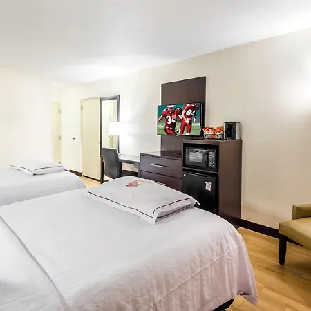 Red Roof Inn Plus+ South Deerfield - Amherst-2