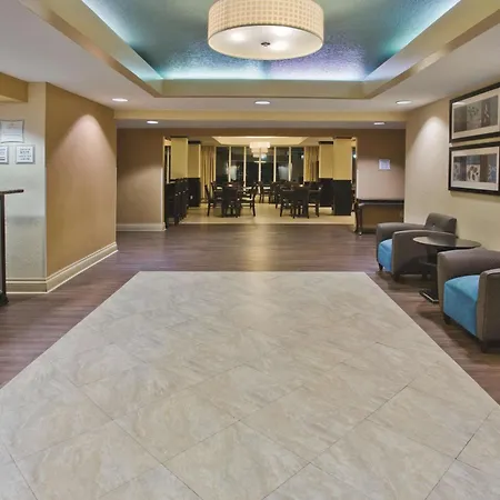 La Quinta By Wyndham Hot Springs-3