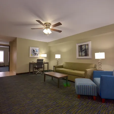 Holiday Inn Express & Suites Fayetteville University Of Arkansas Area By Ihg-2